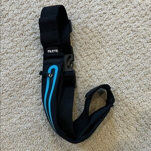 Black and Blue Jogging Key and Phone Holder